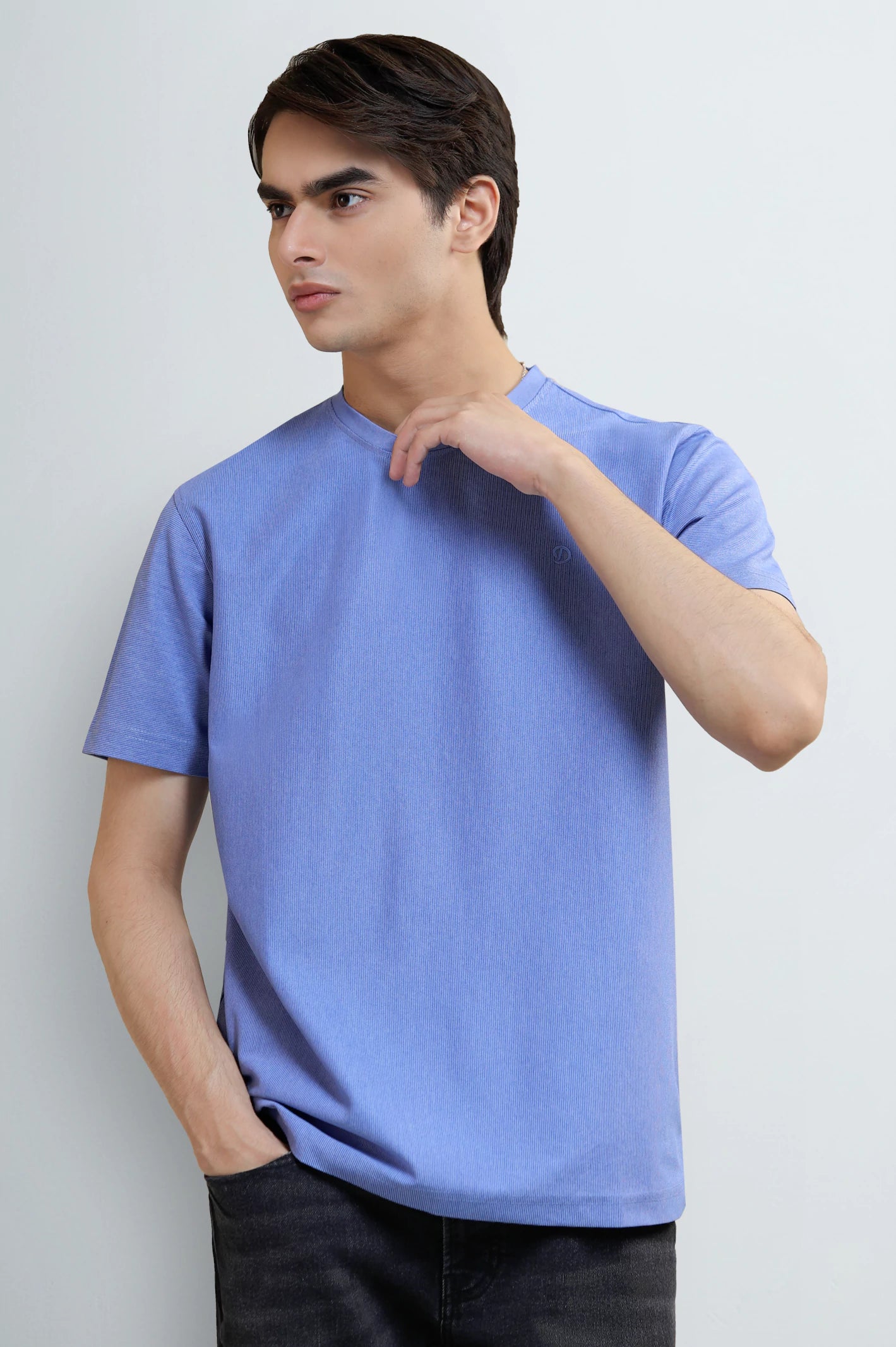 Blue Basic Crew Neck T-Shirt – Diners Pakistan