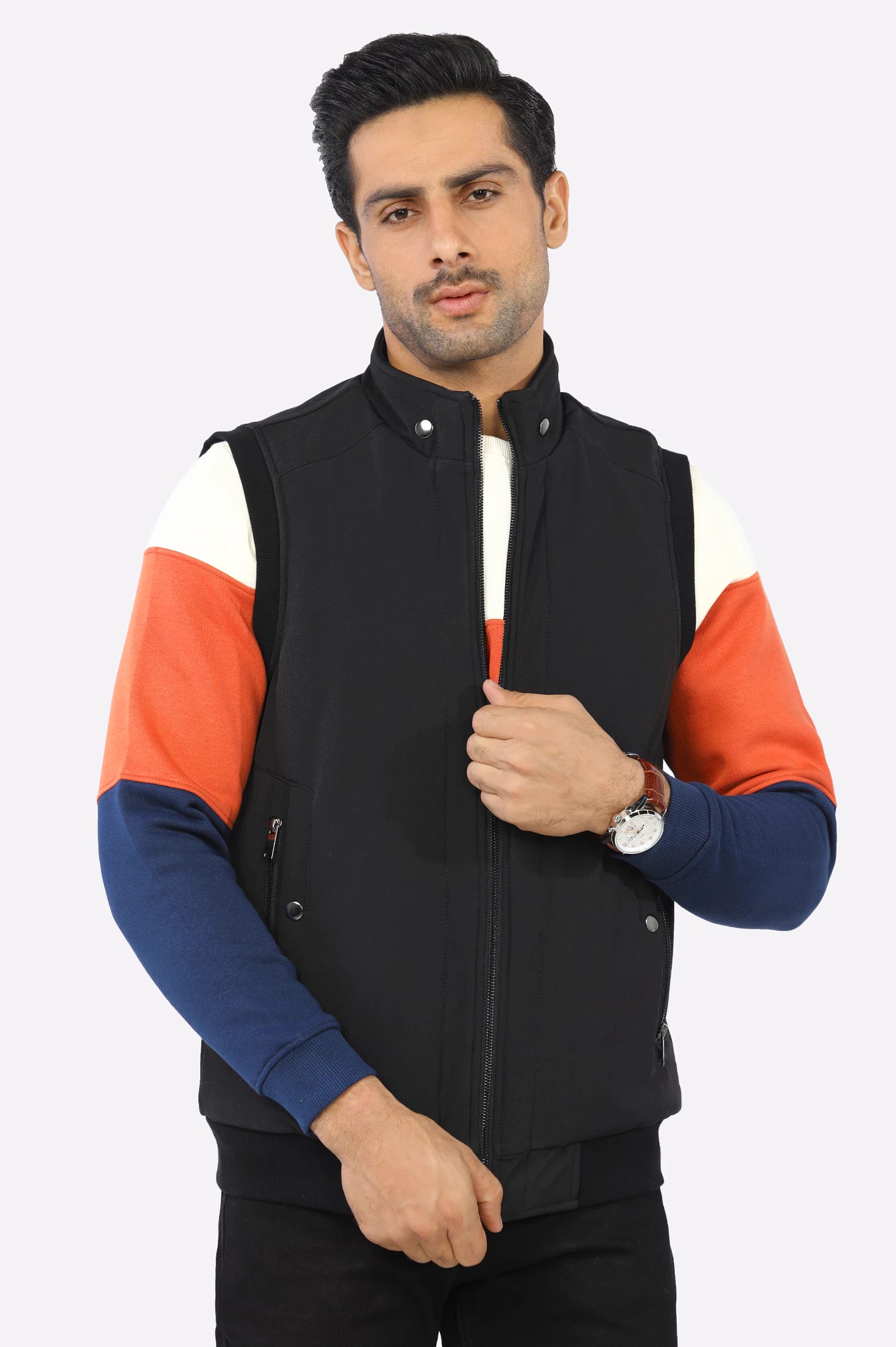 Black Sleeveless Jackets – Diners Pakistan