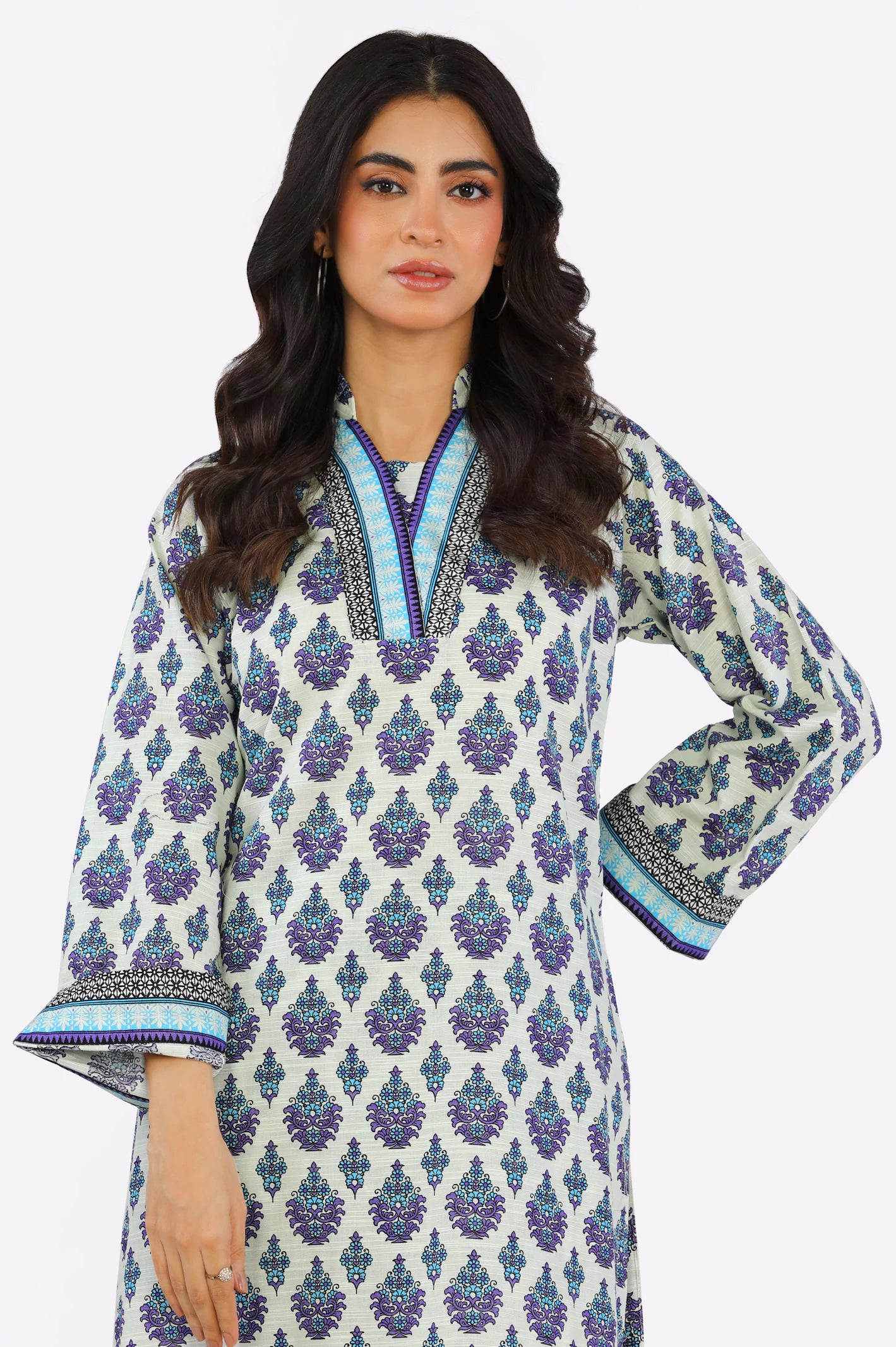 Khaddar Printed 2PC Suit From Diners