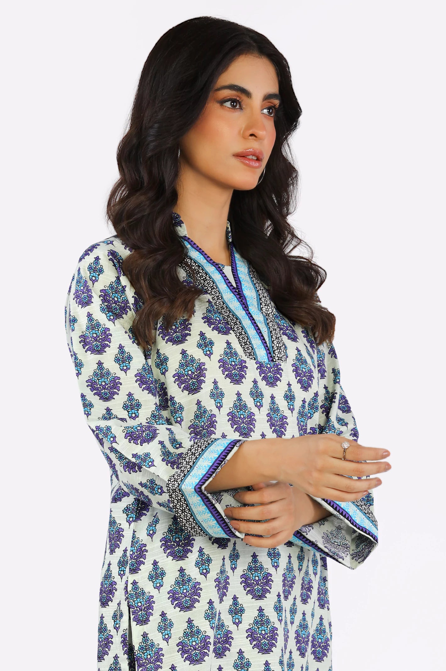 Khaddar Printed 2PC Suit From Diners