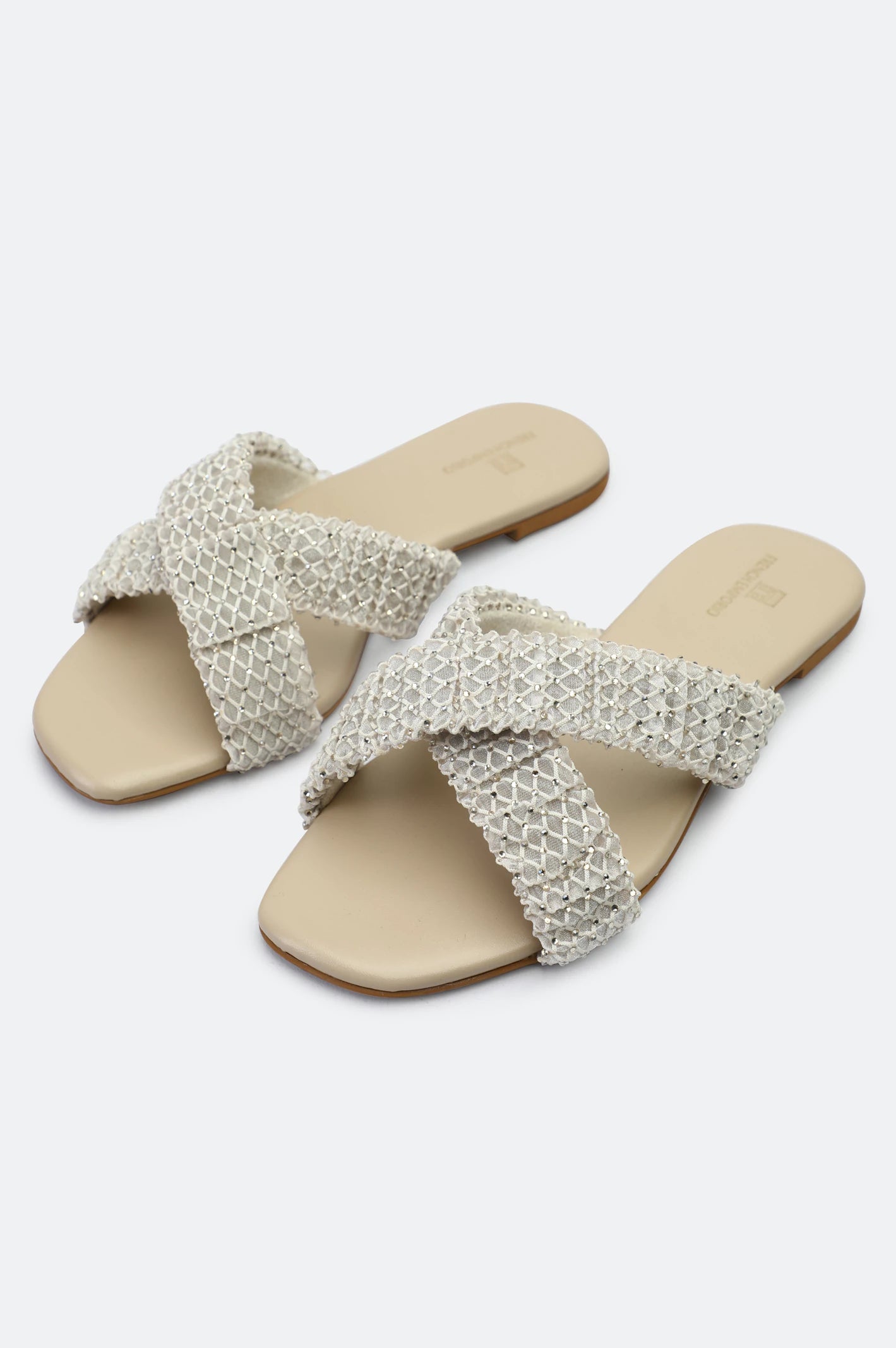 Cream Ladies Casual Slippers – Diners Pakistan
