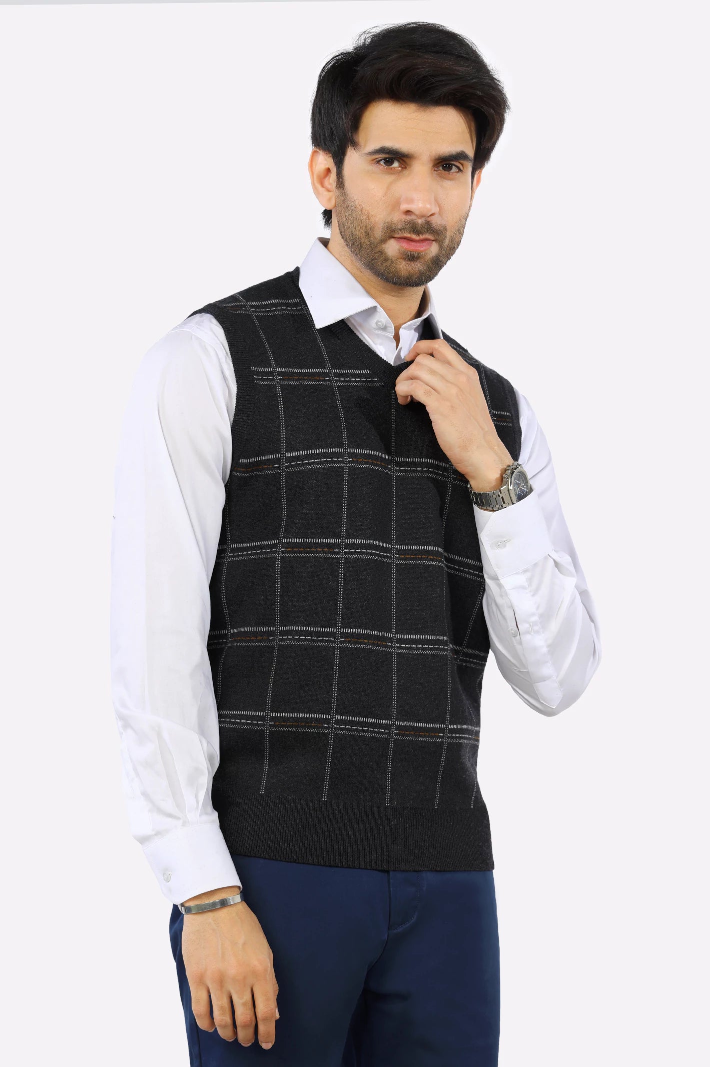 Dark Grey V-Neck Gents Sweater – Diners Pakistan