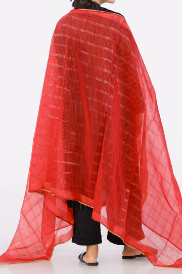 Red Dupatta