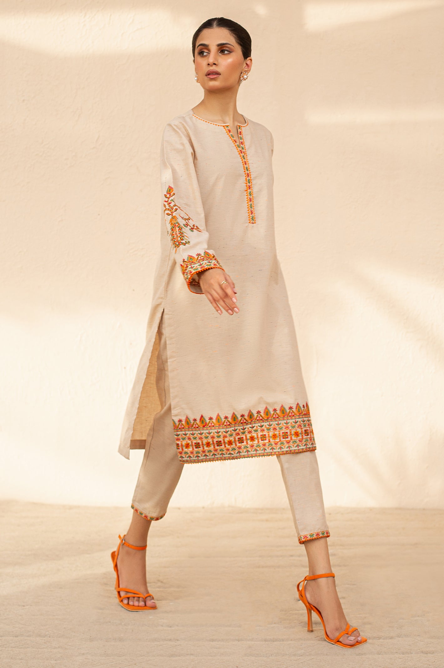 2PC Jacquard Embroidered Suit From Diners