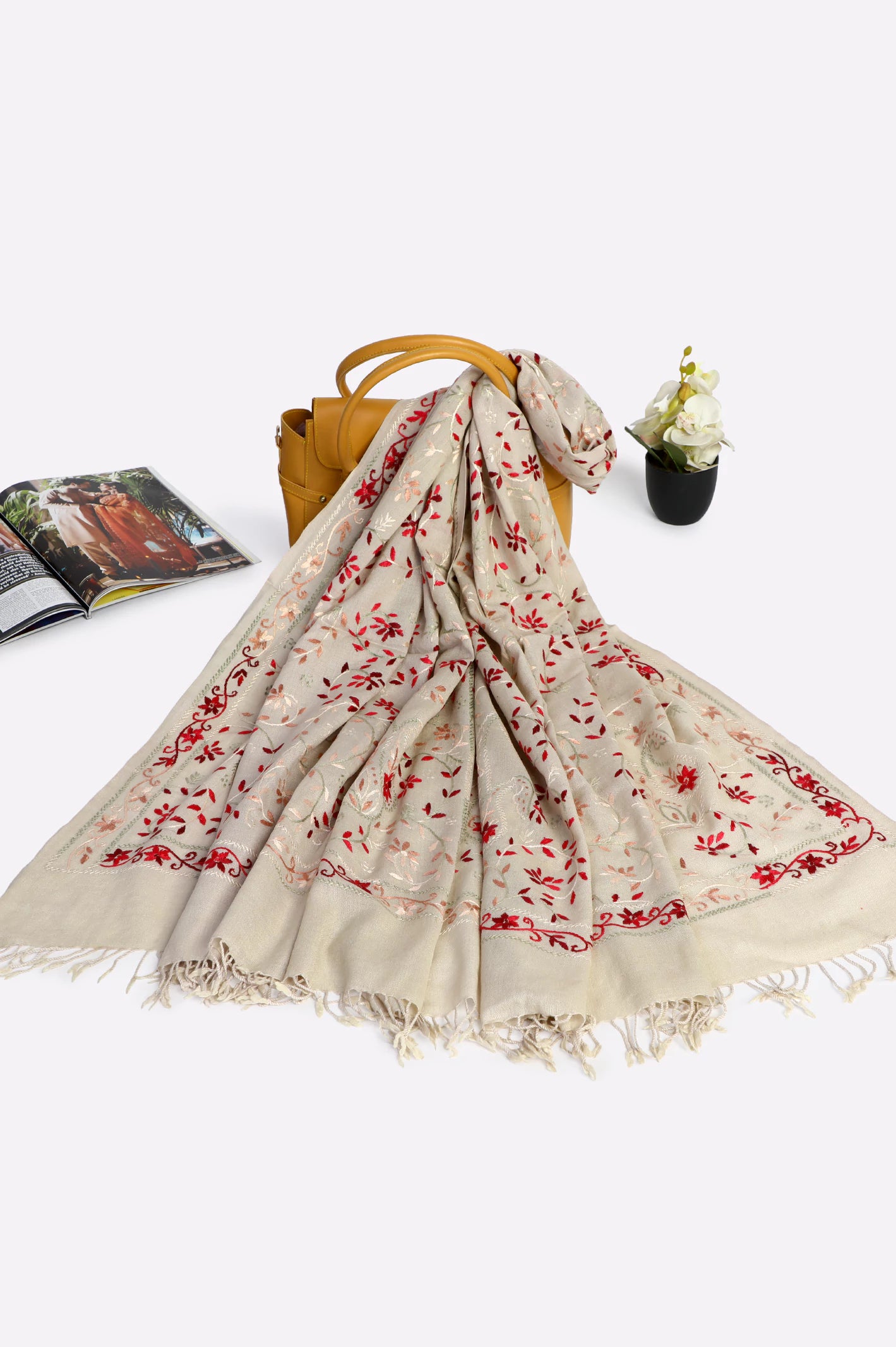 Off White Pashmina Wool Ladies Shawl From Diners