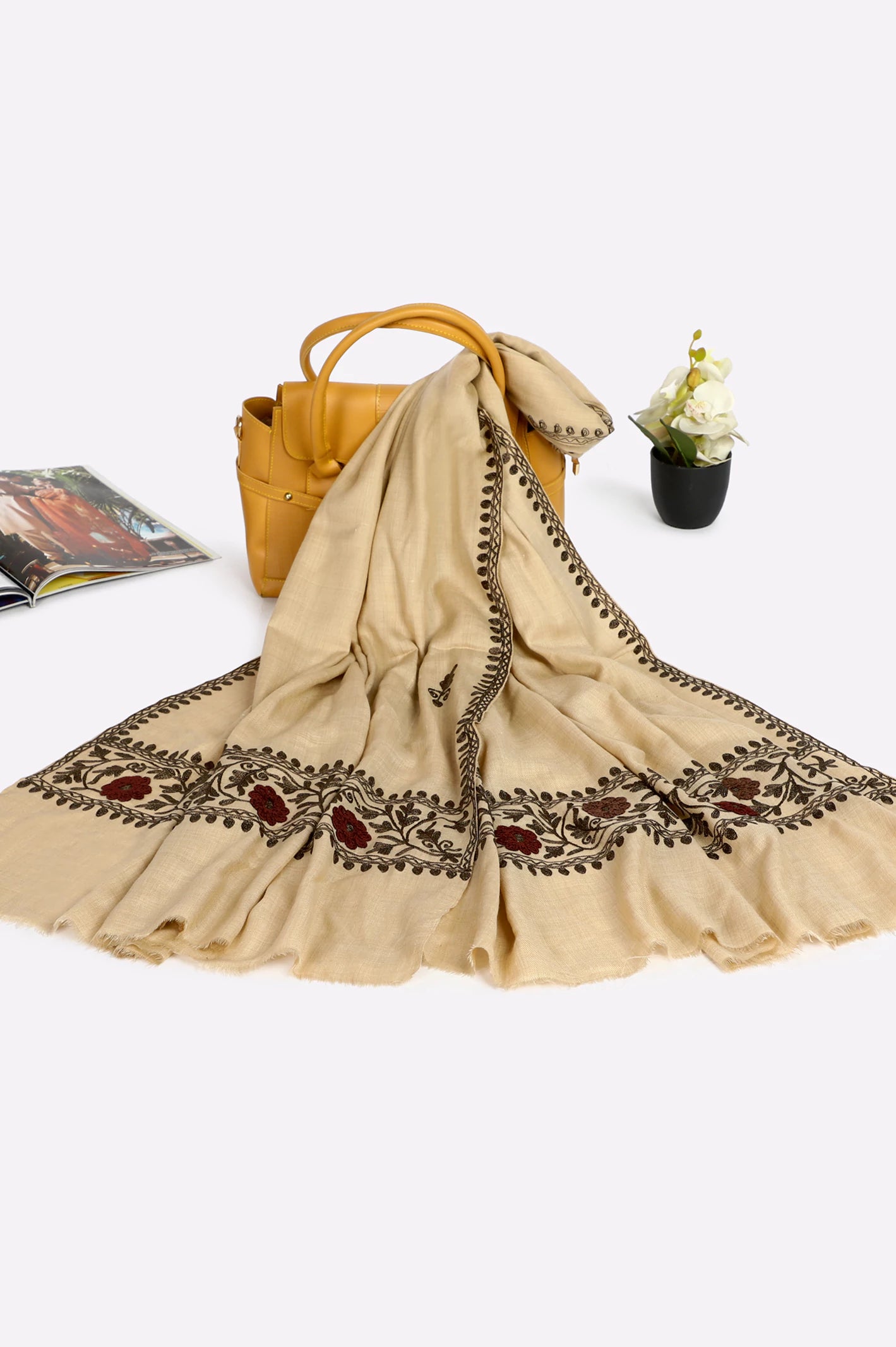 Beige Pashmina Wool Ladies Shawl From Diners