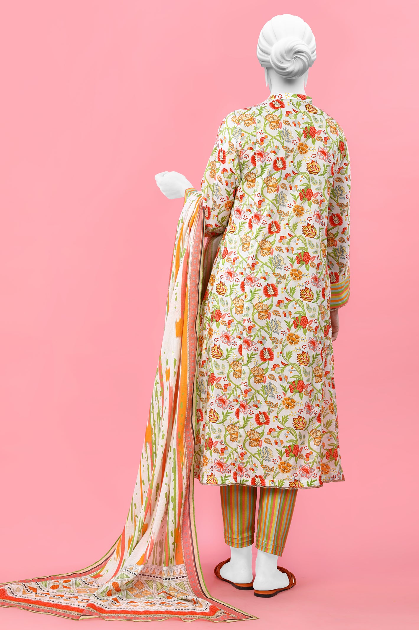 3PC Unstitched Lawn Printed Suit From Diners