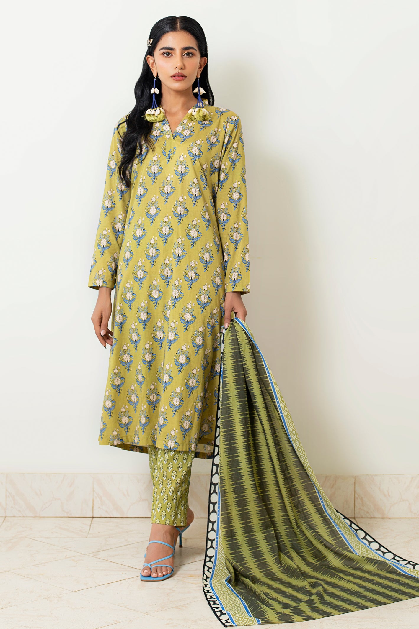 2PC Unstitched Printed Suit From Diners