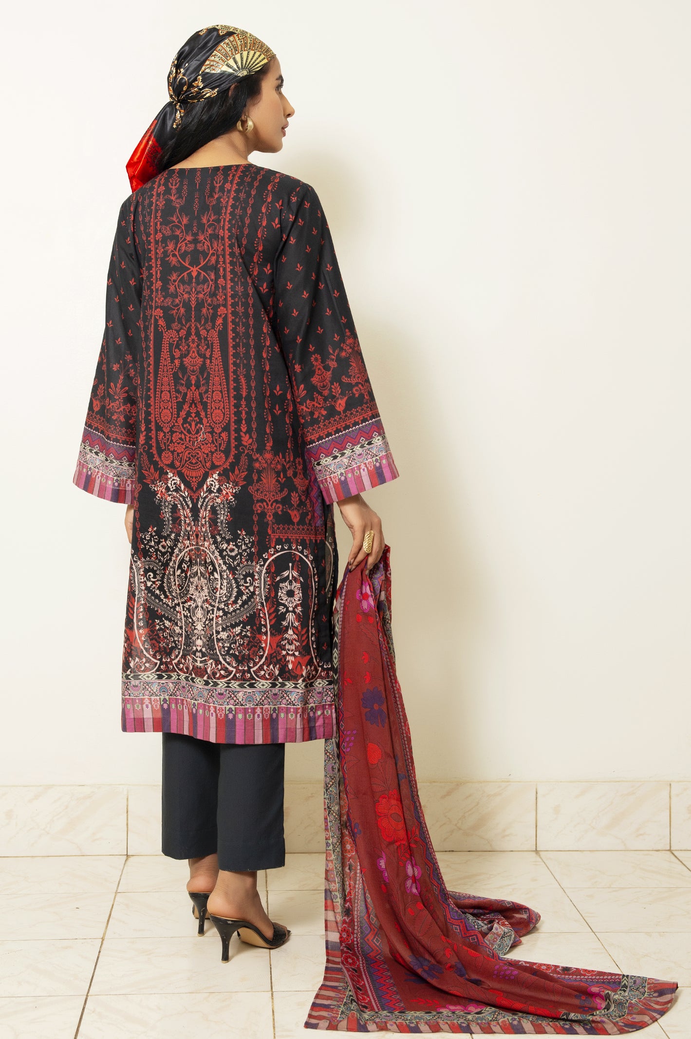 3PC Unstitched Cambric Printed Suit From Diners