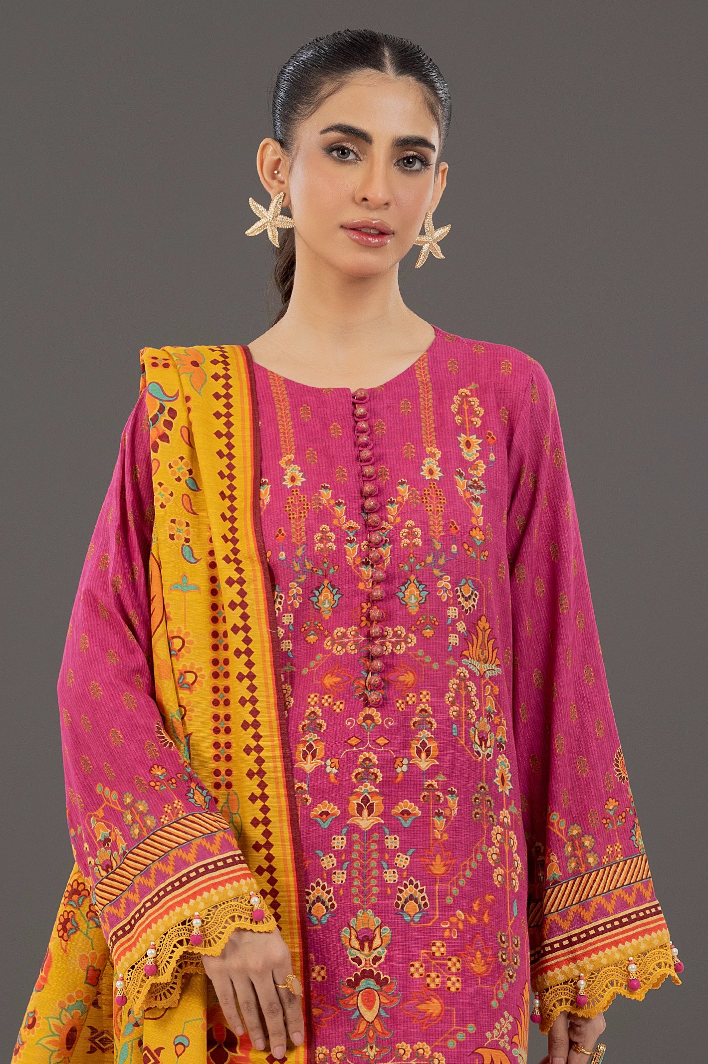 Light Pink Khaddar Printed 3PC Unstitched Suit From Diners