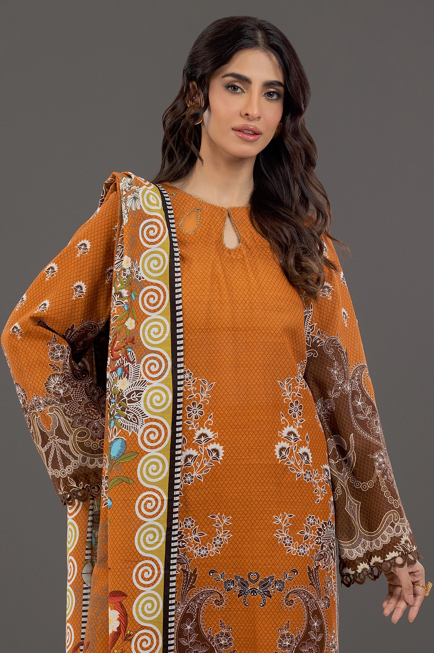 Khaddar Printed 3PC Unstitched Suit From Diners