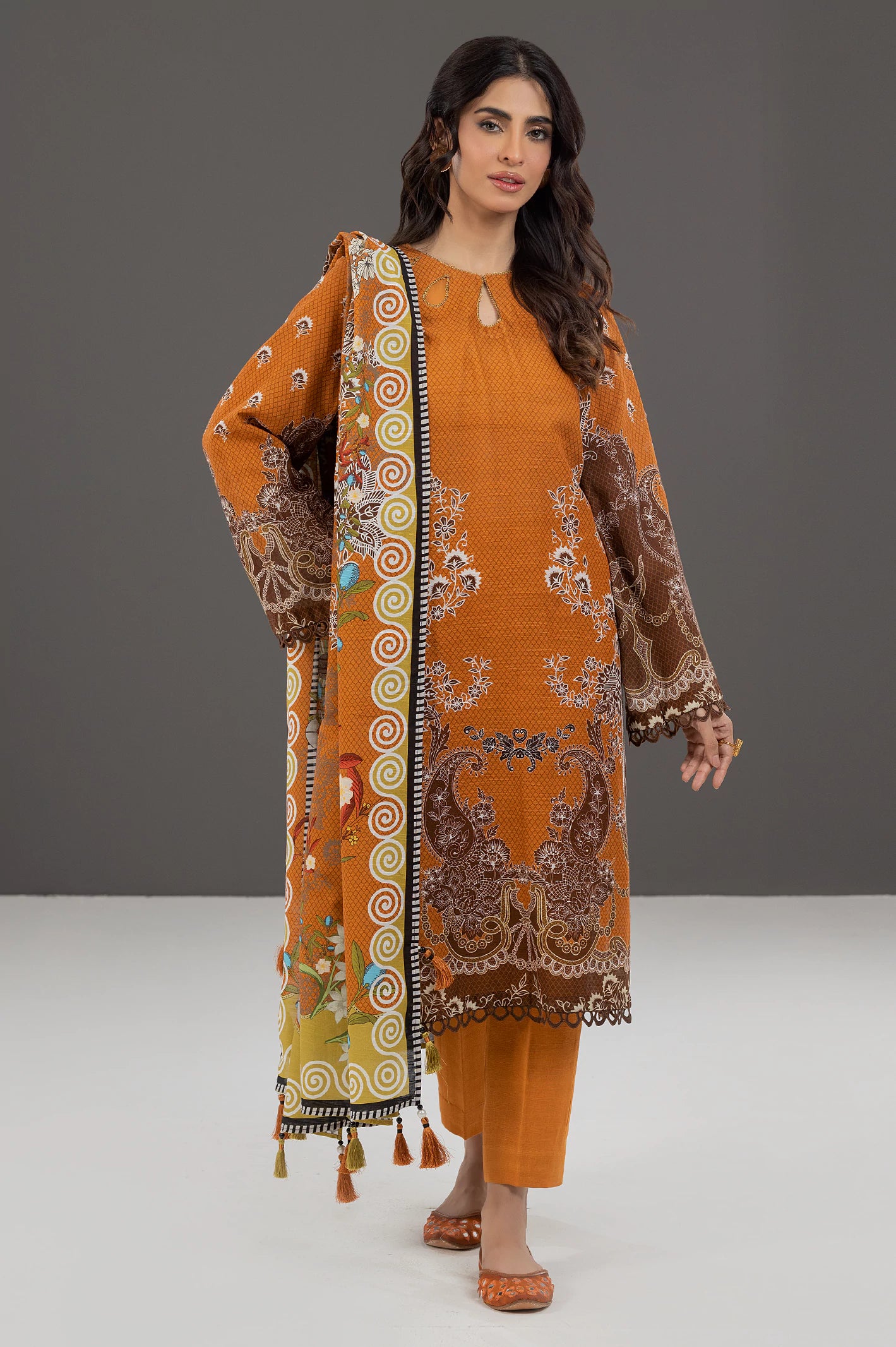 Khaddar Printed 3PC Unstitched Suit From Diners