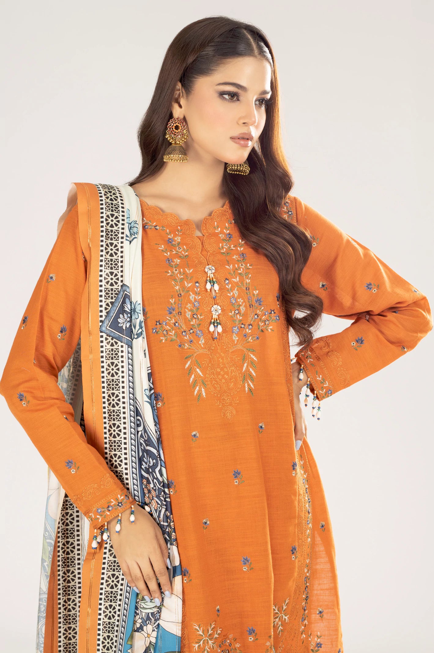 Khaddar Embroidered 3PC Unstitched Suit From Diners