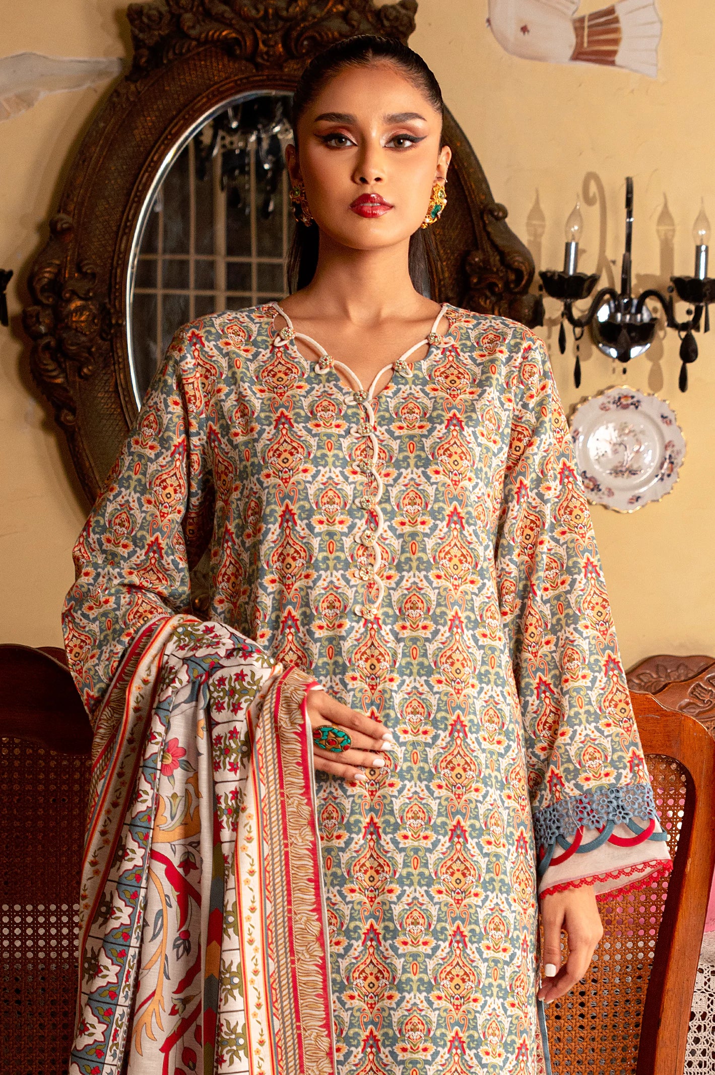 Khaddar Digital Printed 3PC Unstitched Suit From Diners