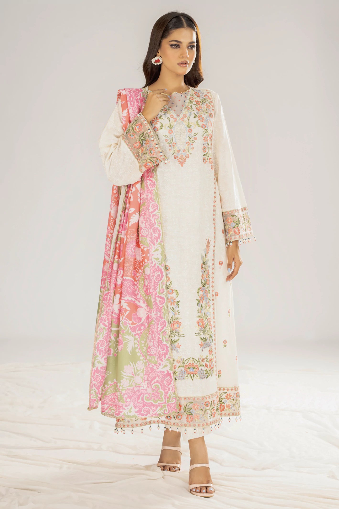 Khaddar Embroidered 2PC Unstitched Suit From Diners