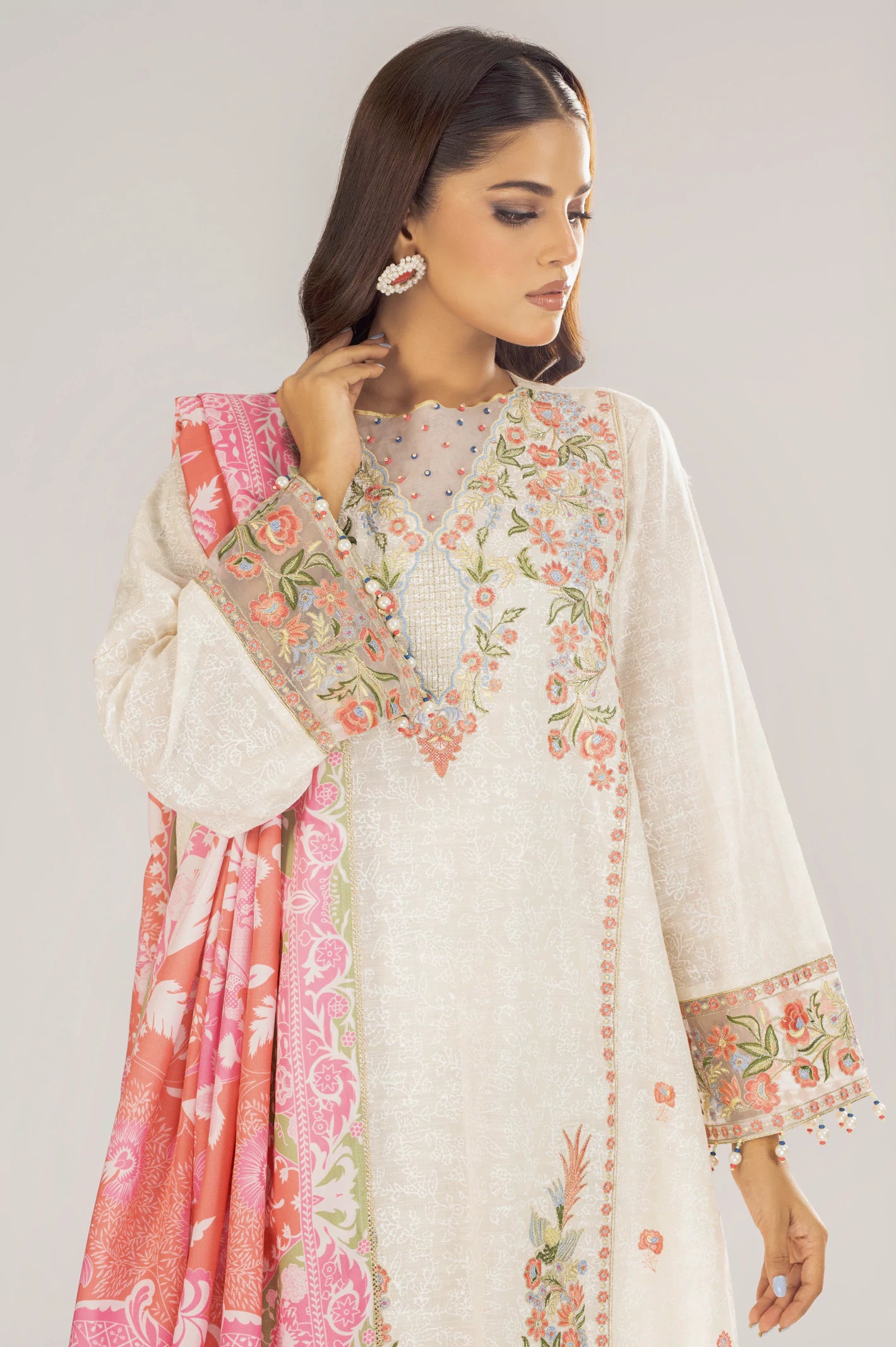 Khaddar Embroidered 2PC Unstitched Suit From Diners