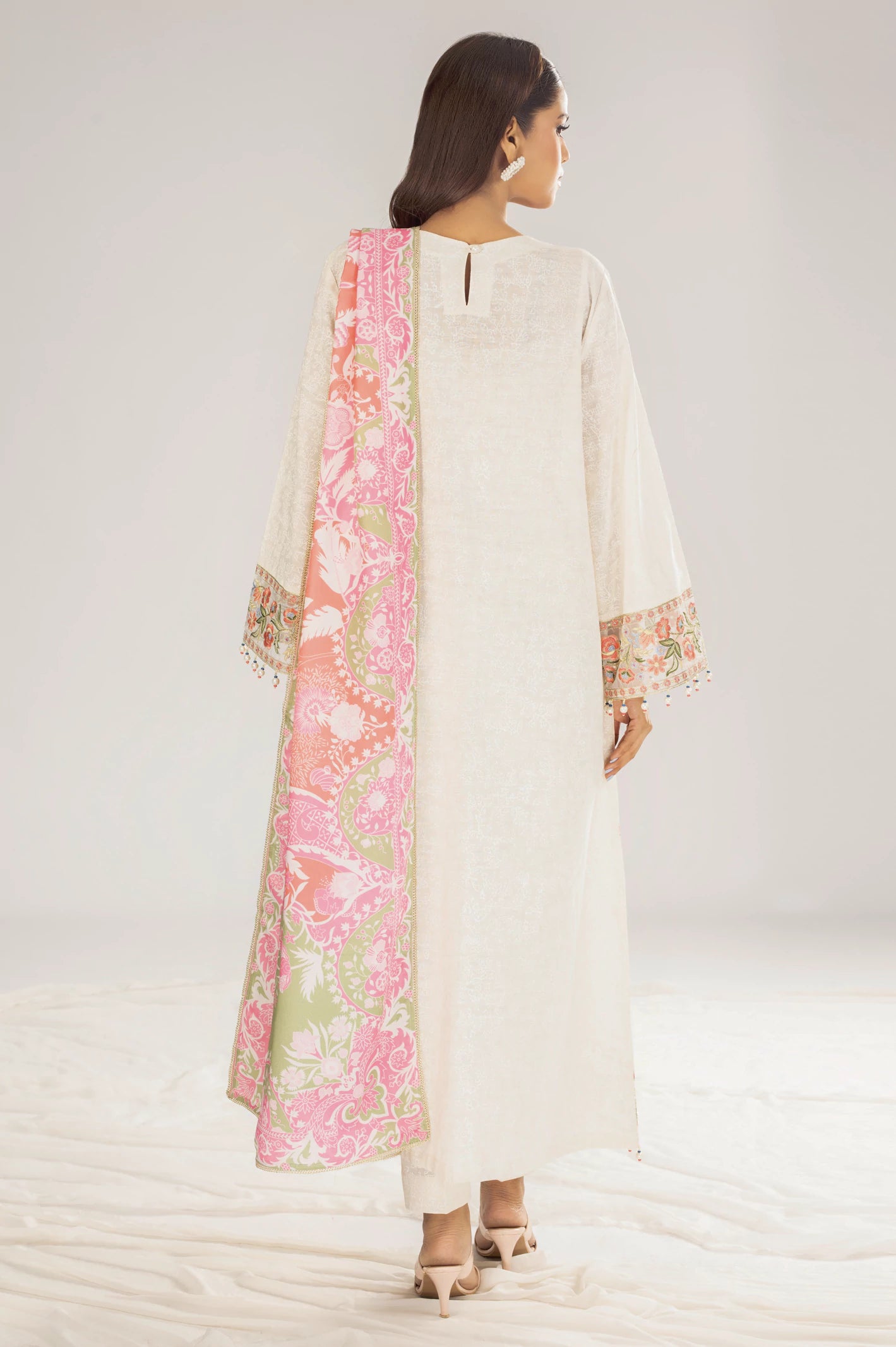 Khaddar Embroidered 2PC Unstitched Suit From Diners