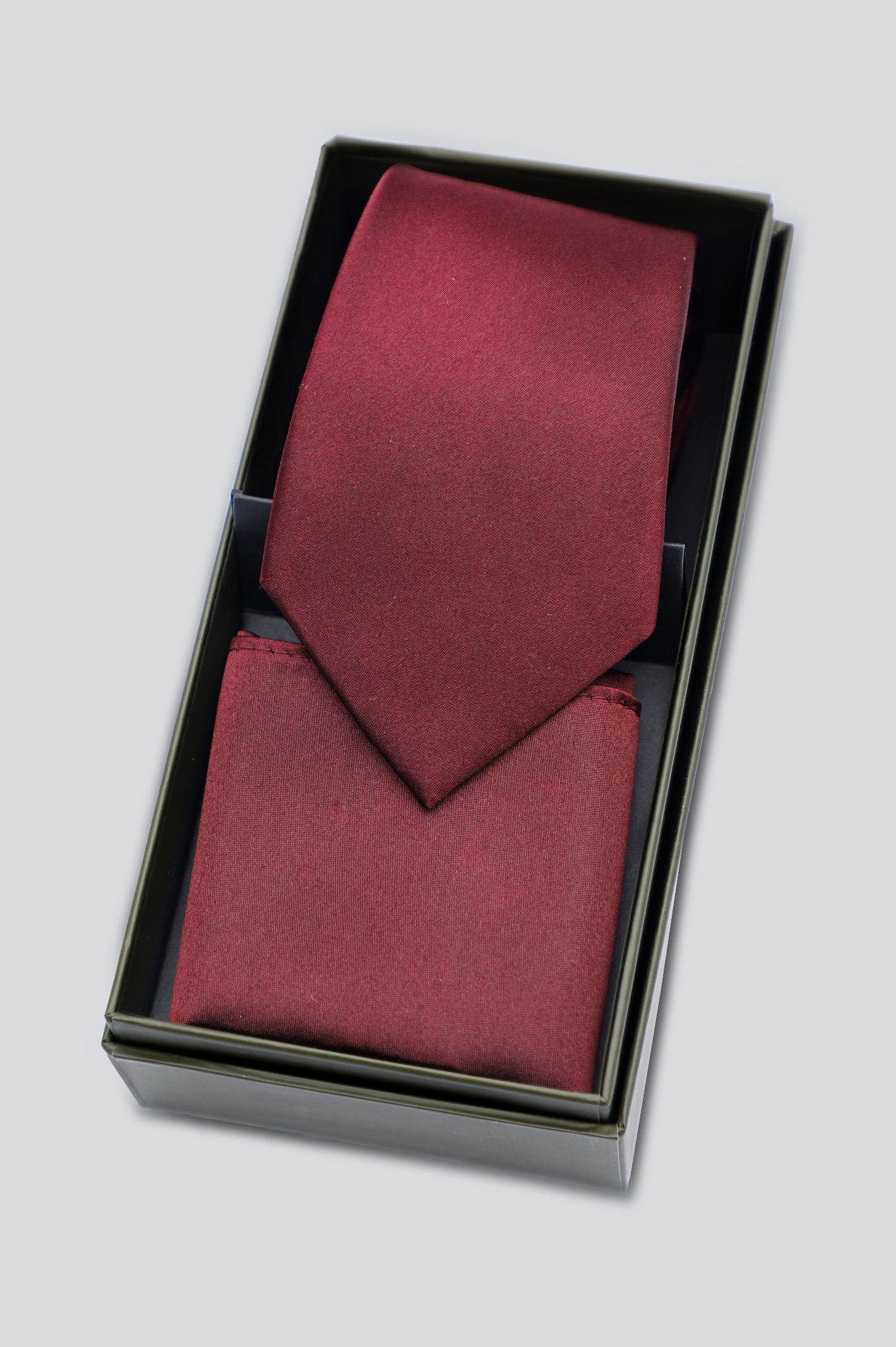 Maroon Diner's Tie with Pocket Square - Diners