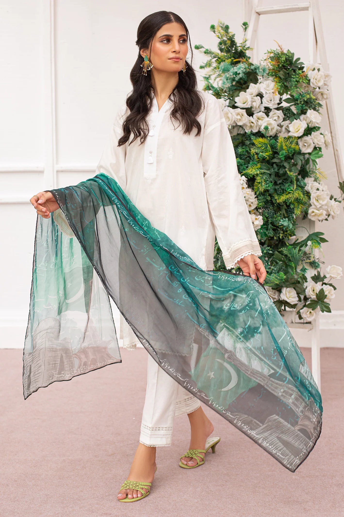 Green Dupatta From Diners