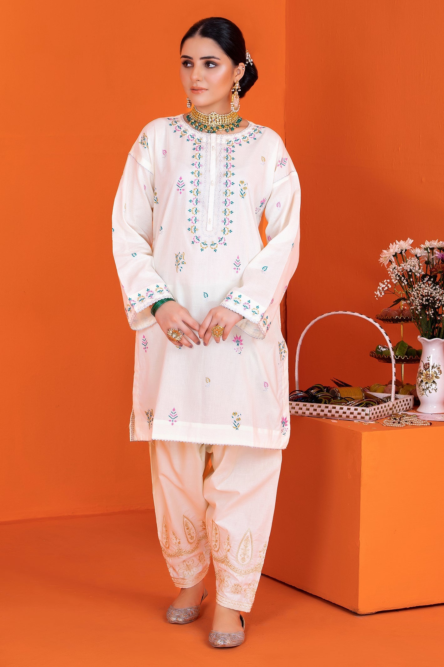 Off White Women Stitched Kurti From Diners