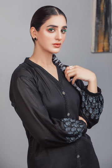 Women Stitched Kurti - Diners