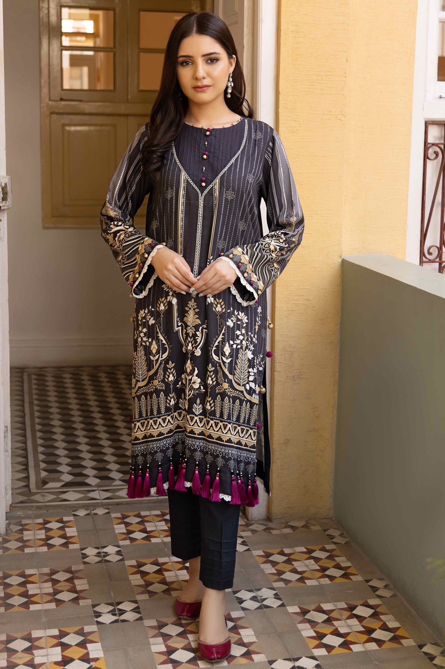 Unstitched 3 Piece VISCOSE PRINTED SHIRT ,VISCOSE PRINTED DUPATTA & VISCOSE DYED TROUSER - Diners