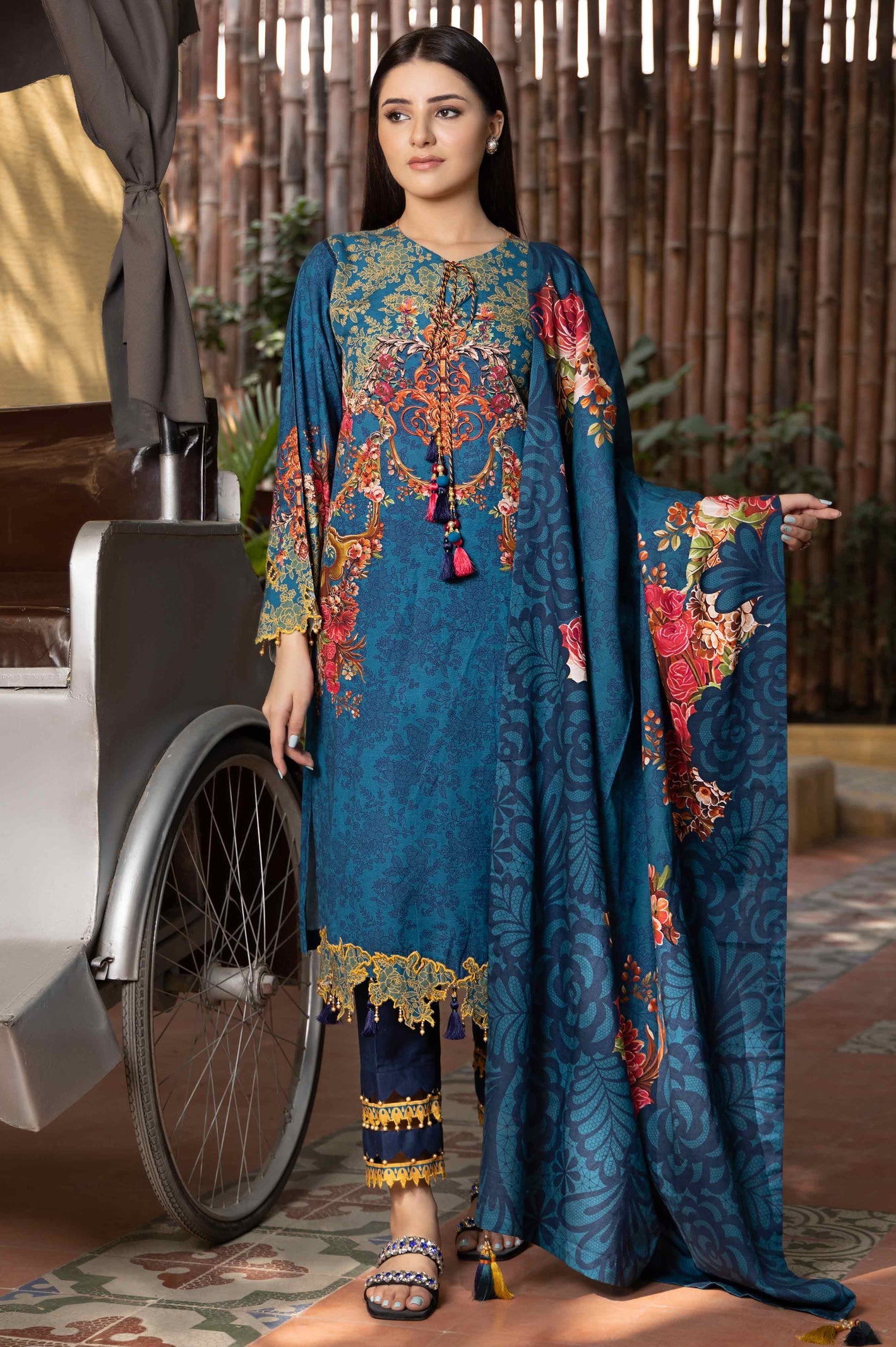 Unstitched 2 Piece KHADDAR PRINTED SHIRT & KHADDAR DYED TROUSER - Diners