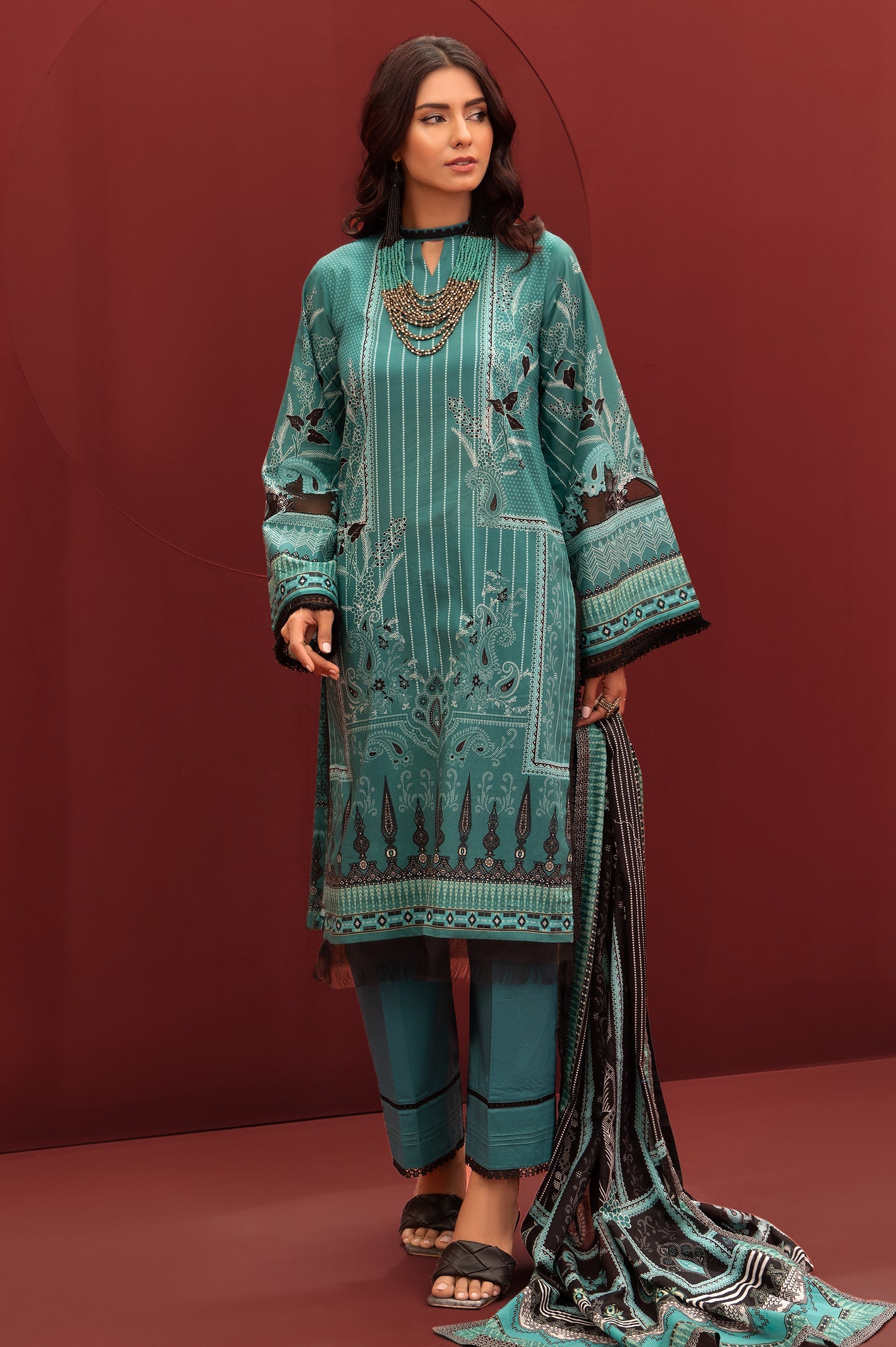 Unstitched 3 Piece Lawn Printed Shirt , Lawn Printed Dupatta & Cotton Printed Trouser - Diners