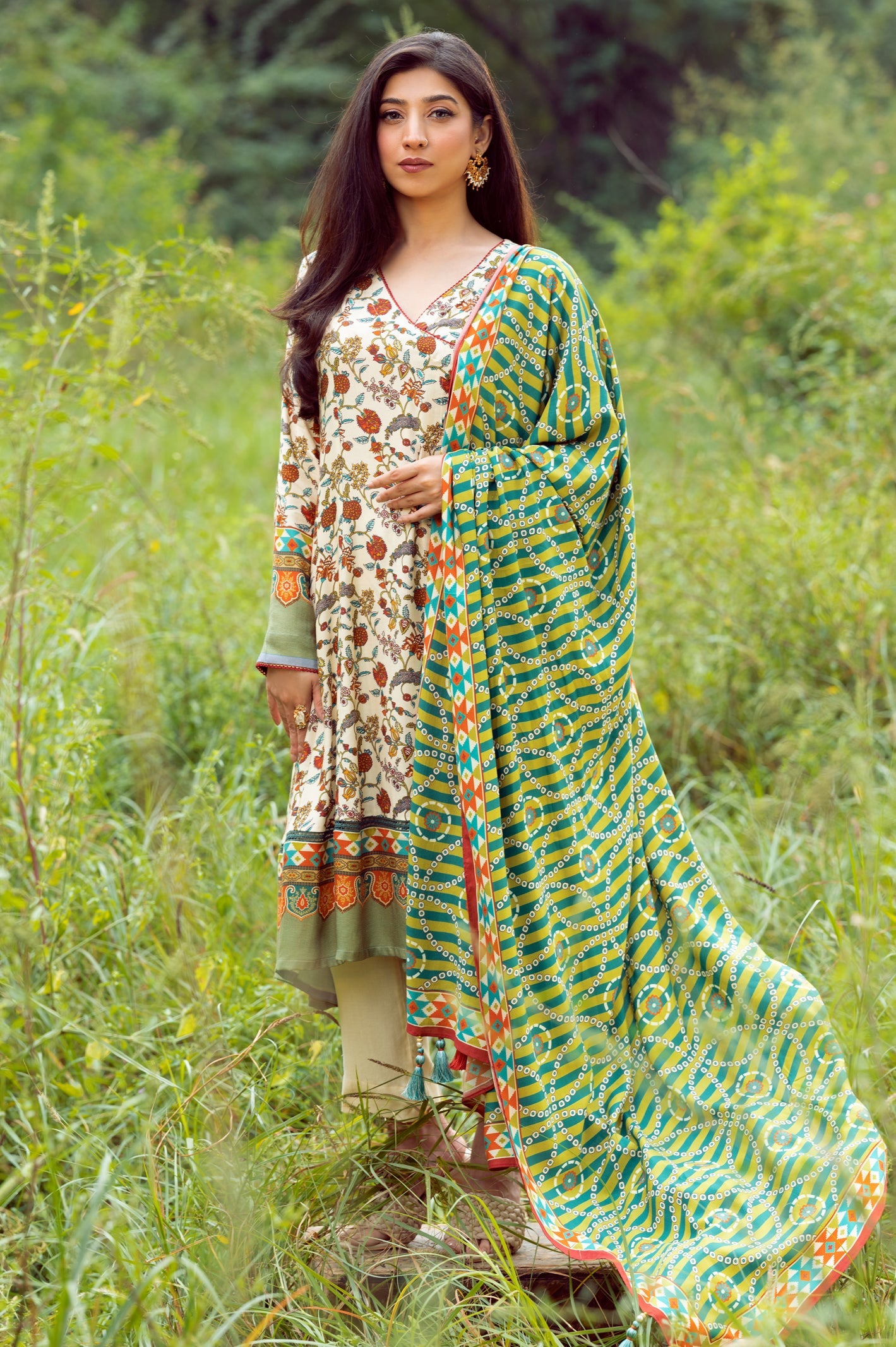Unstitched 3 Pieces Marina Digital Printed Shirt, Marina Digital Printed Dupatta & Marina Dyed Trouser - Diners