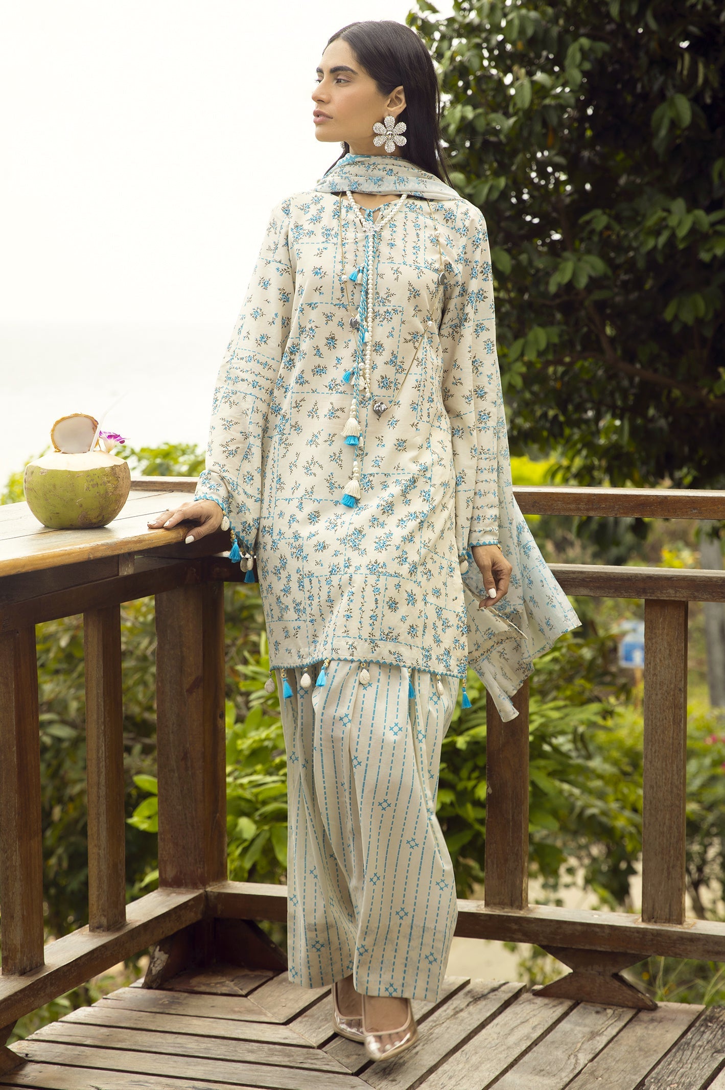 Unstitched 3 Pcs Lawn Printed Shirt, Printed Dupatta, Printed Trouser - Diners