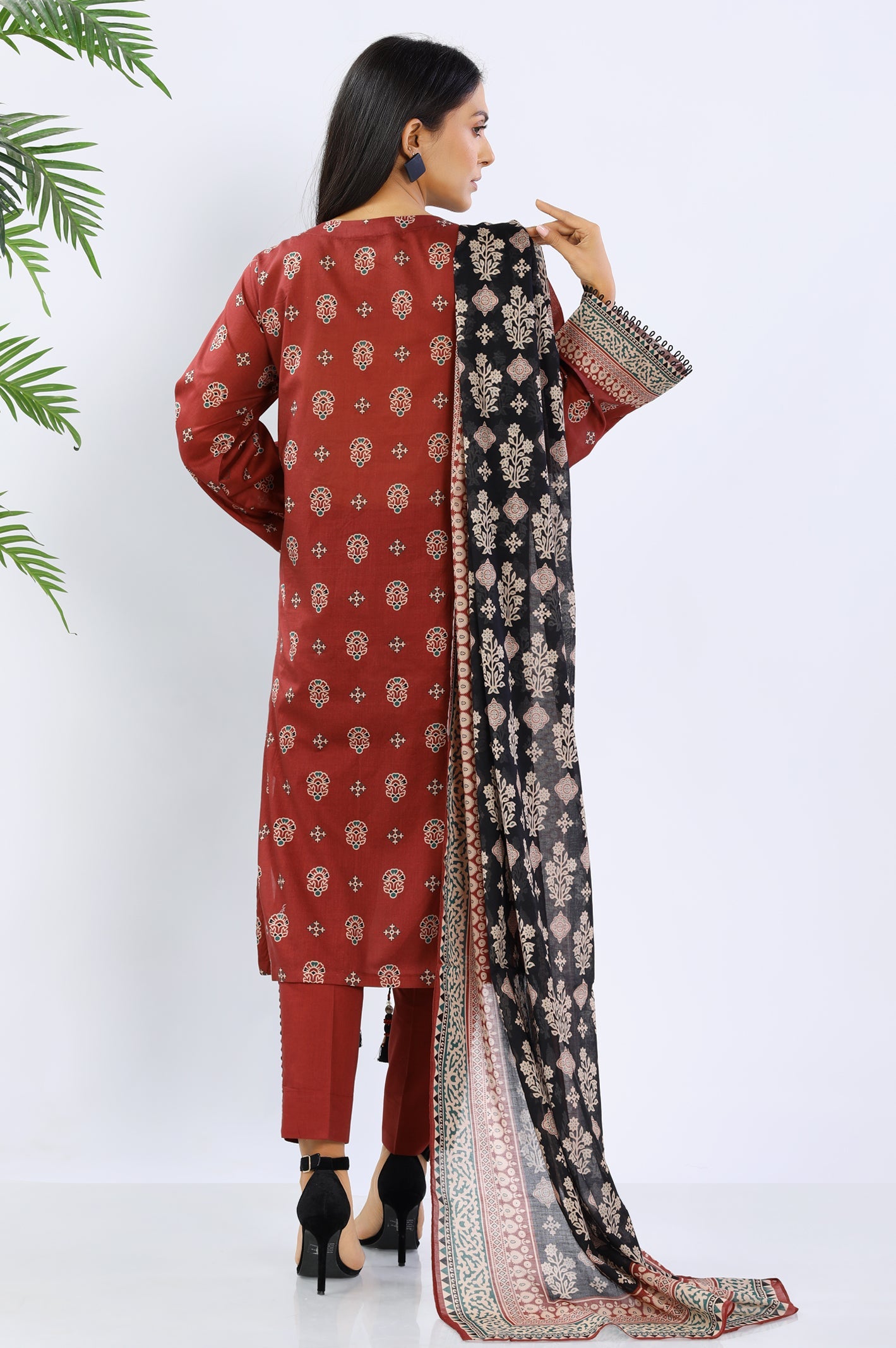 Unstitched 3 Piece Printed Shirt, Printed Dupatta, Dyed Trouser - Diners