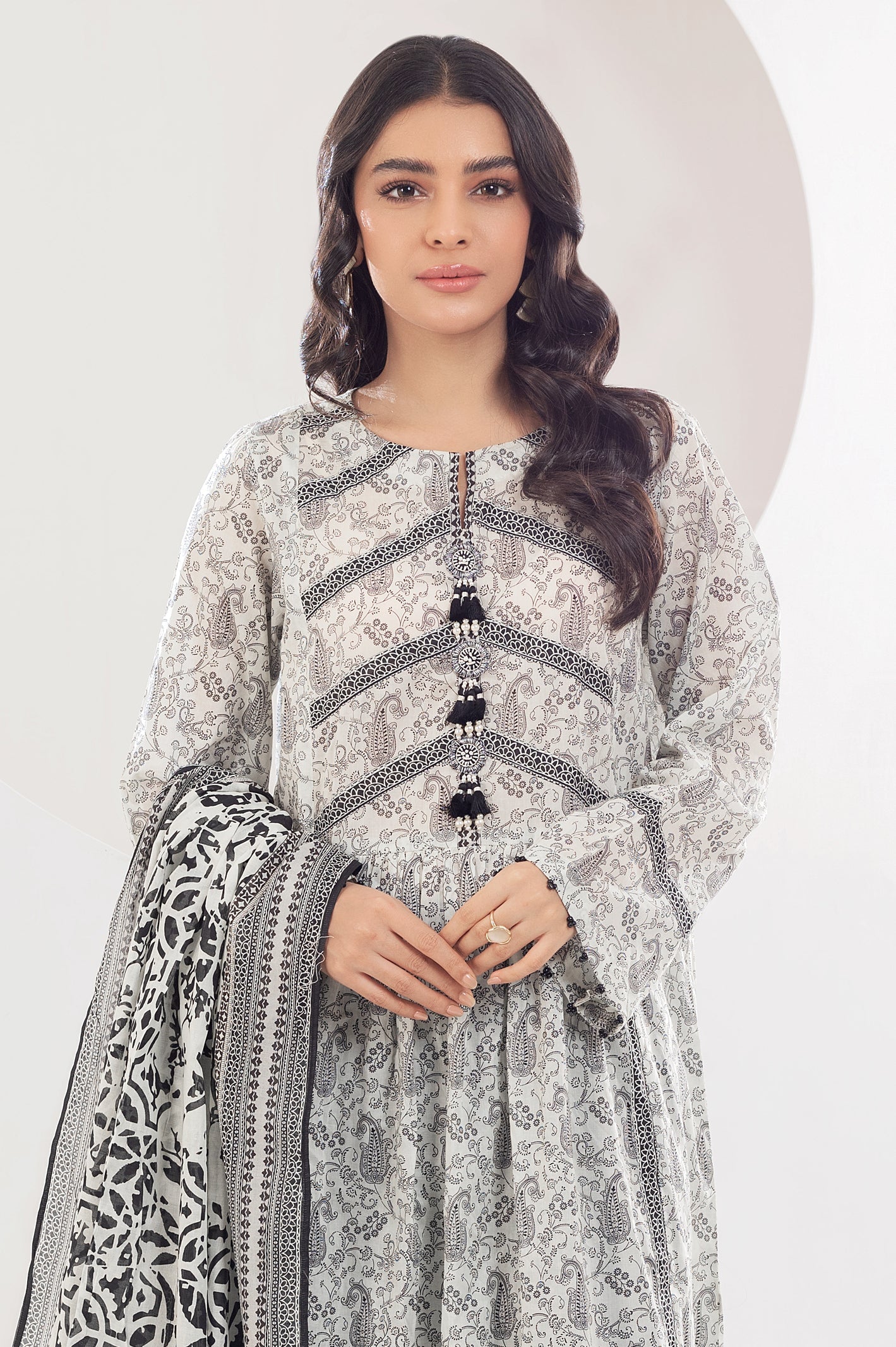 3PC Unstitched Lawn Printed Suit From Diners