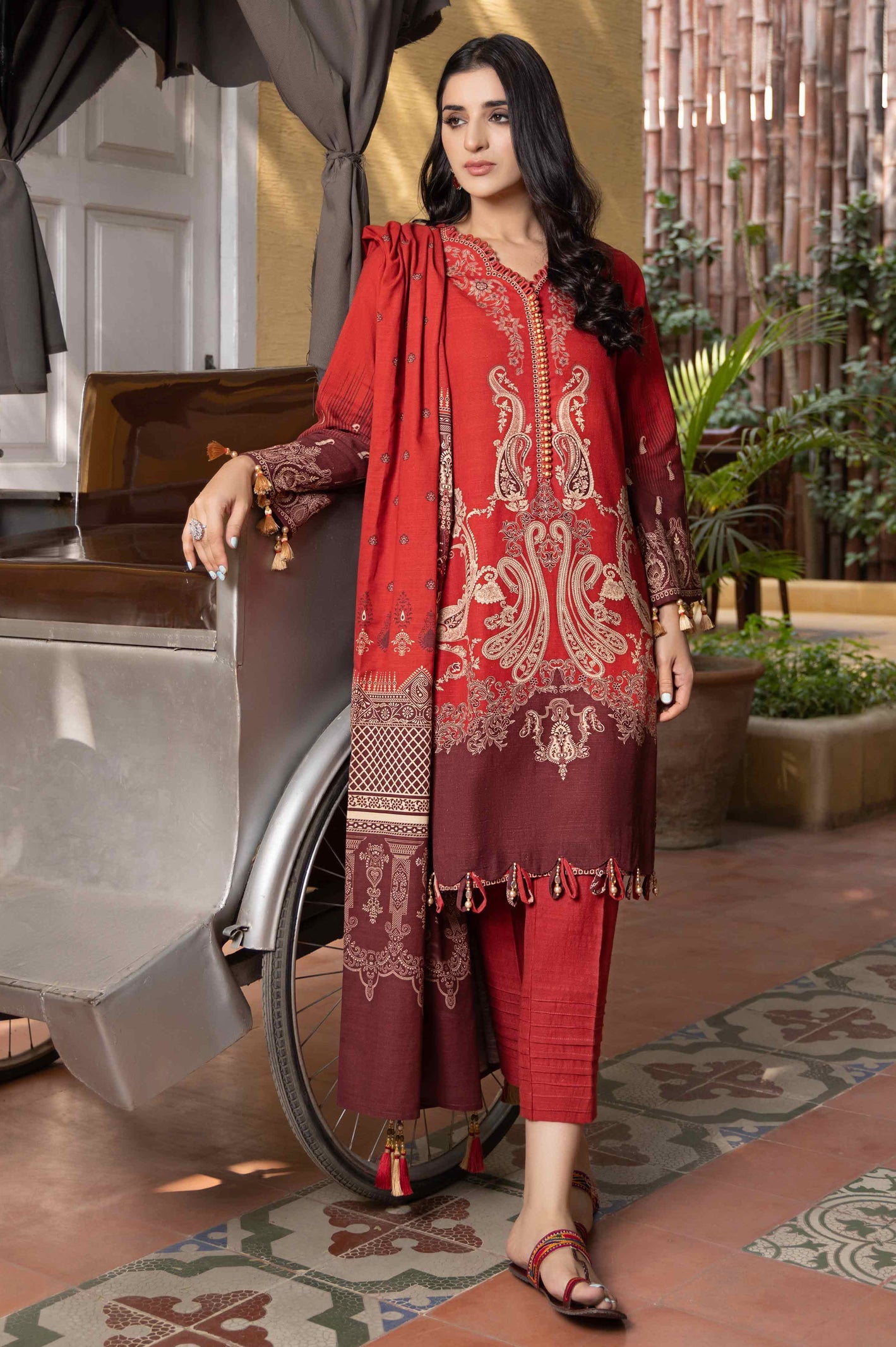 Unstitched 2 Piece KHADDAR PRINTED SHIRT & KHADDAR DYED TROUSER - Diners