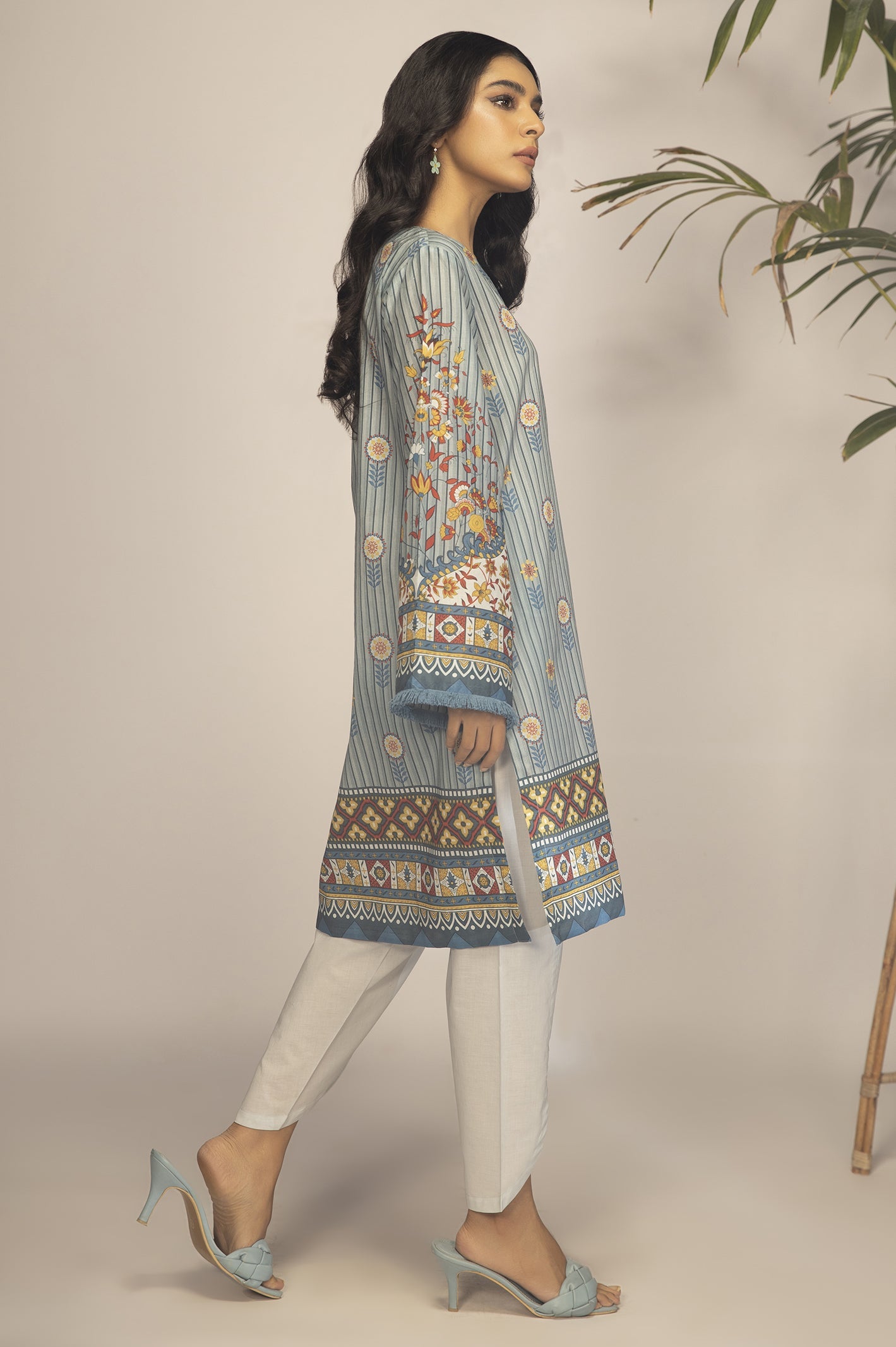 Unstitched 2 Pcs Lawn Printed Shirt & Dyed Trouser - Diners